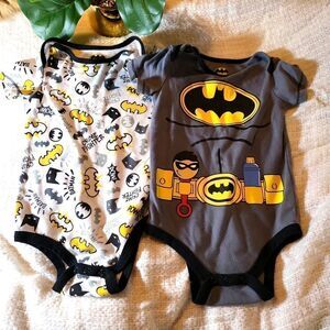 2โonsiesโsizeย 24โmonthsโbatman!!!